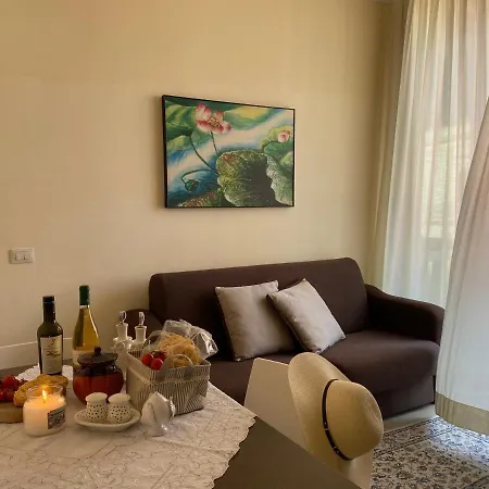 Palazzo Mongio Ξενοδοχείο με διαμερίσματα 3*