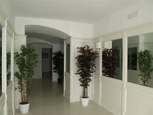 Palazzo Mongio Aparthotel 3*