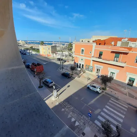 Palazzo Mongio شقة فندقية غالّيبولي